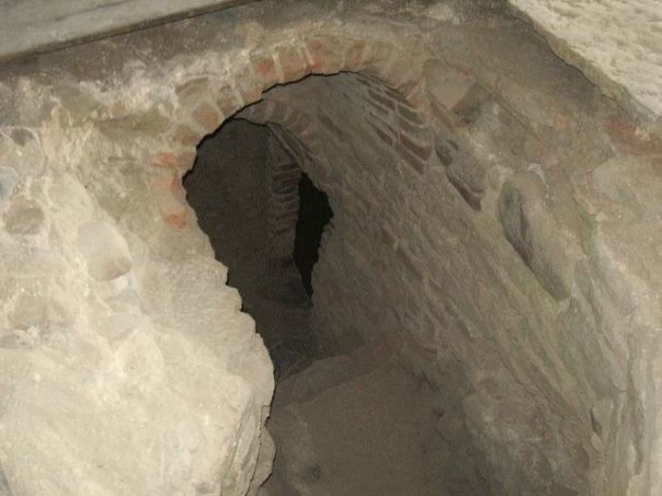 Внутреннее помещение церкви Николая Чудотворца